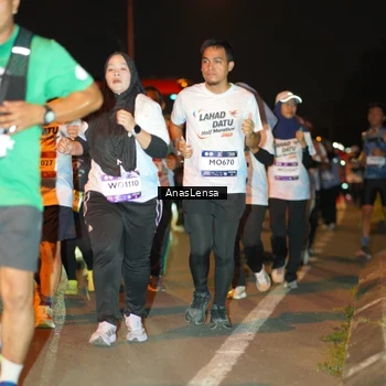 Runner Photo 7627856