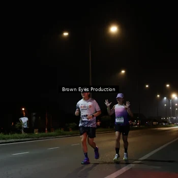 Runner Photo 7627898