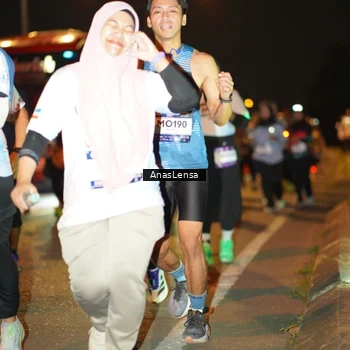 Runner Photo 7627899