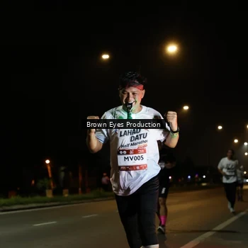 Runner Photo 7627903