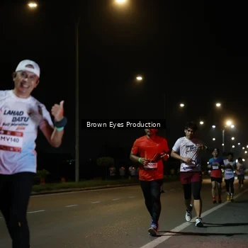 Runner Photo 7627913