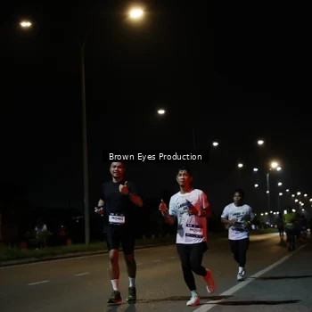 Runner Photo 7627999