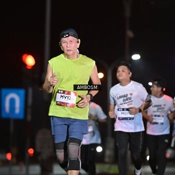 Runner Photo 7628005