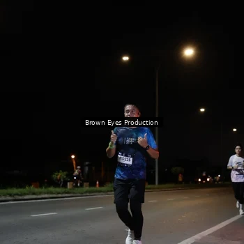 Runner Photo 7628075