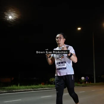 Runner Photo 7628084