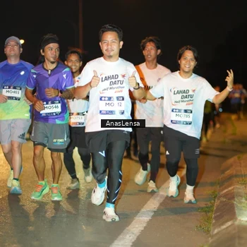 Runner Photo 7628096