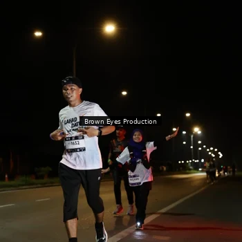 Runner Photo 7628315