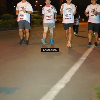 Runner Photo 7628396