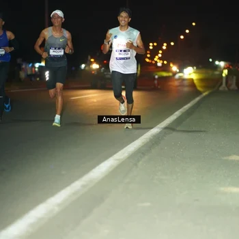 Runner Photo 7628845