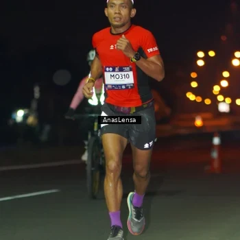 Runner Photo 7628893