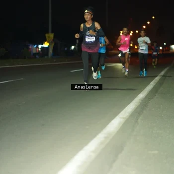 Runner Photo 7629074