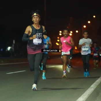 Runner Photo 7629075