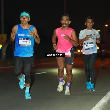 Runner Photo 7629082