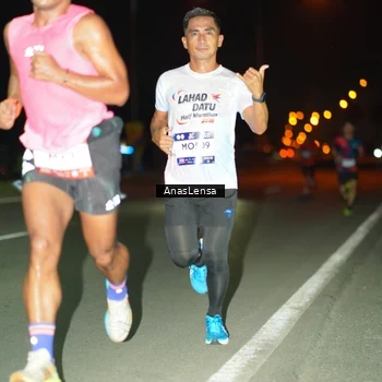 Runner Photo 7629090