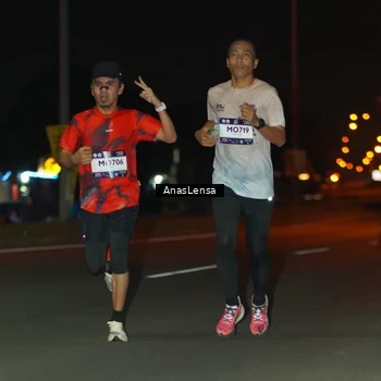Runner Photo 7629096