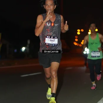 Runner Photo 7629171