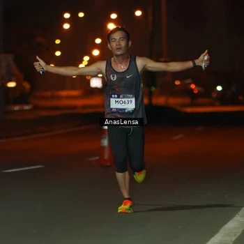 Runner Photo 7629371
