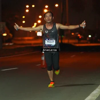 Runner Photo 7629376