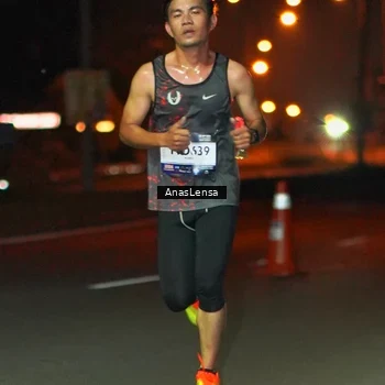 Runner Photo 7629438