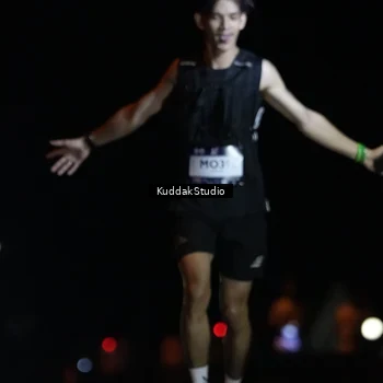 Runner Photo 7629521