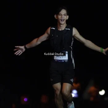 Runner Photo 7629522