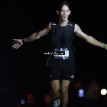 Runner Photo 7629524