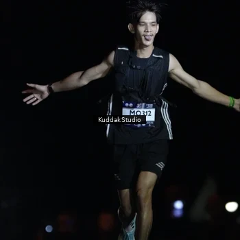 Runner Photo 7629527