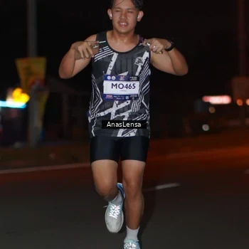 Runner Photo 7629645