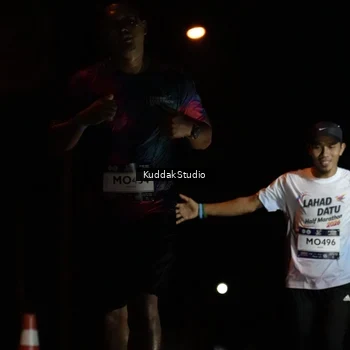 Runner Photo 7629688