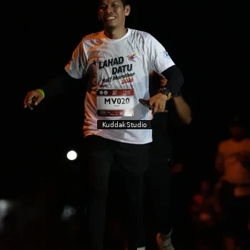 Runner Photo 7629774