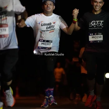 Runner Photo 7629789