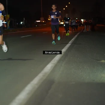 Runner Photo 7629812