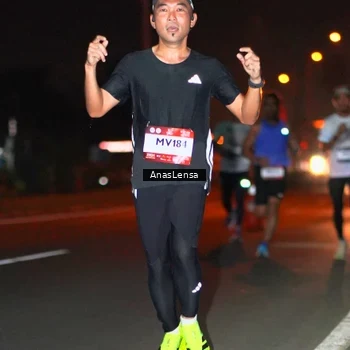 Runner Photo 7629896