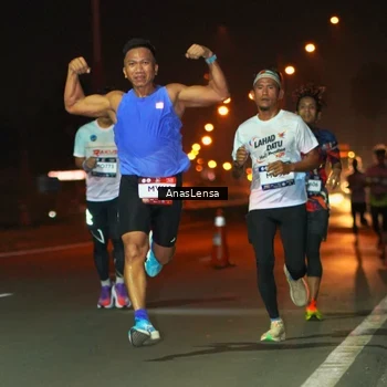 Runner Photo 7629902