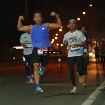 Runner Photo 7629903