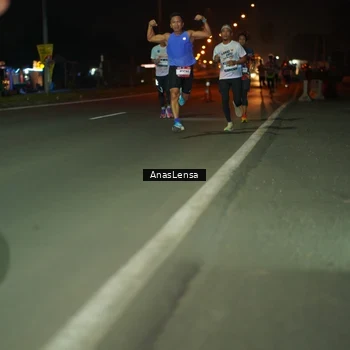 Runner Photo 7629908