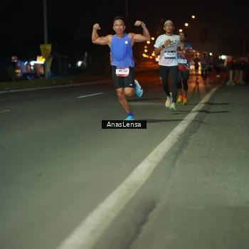 Runner Photo 7629947