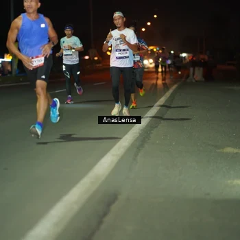 Runner Photo 7630011