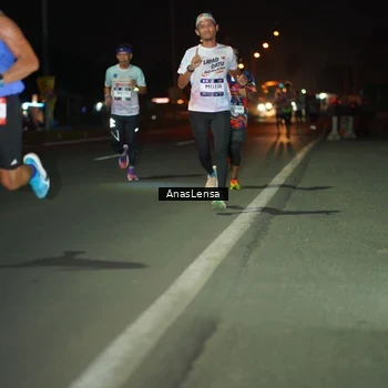 Runner Photo 7630015