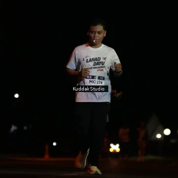 Runner Photo 7630116