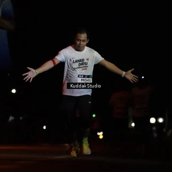 Runner Photo 7630293