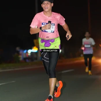 Runner Photo 7630297