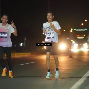 Runner Photo 7630302