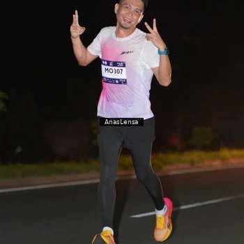 Runner Photo 7630344