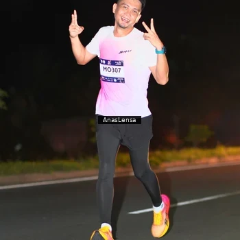 Runner Photo 7630347