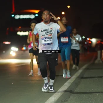 Runner Photo 7630348