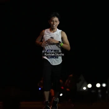 Runner Photo 7630366