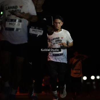 Runner Photo 7630373