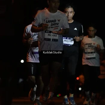 Runner Photo 7630376