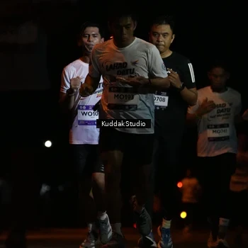 Runner Photo 7630388